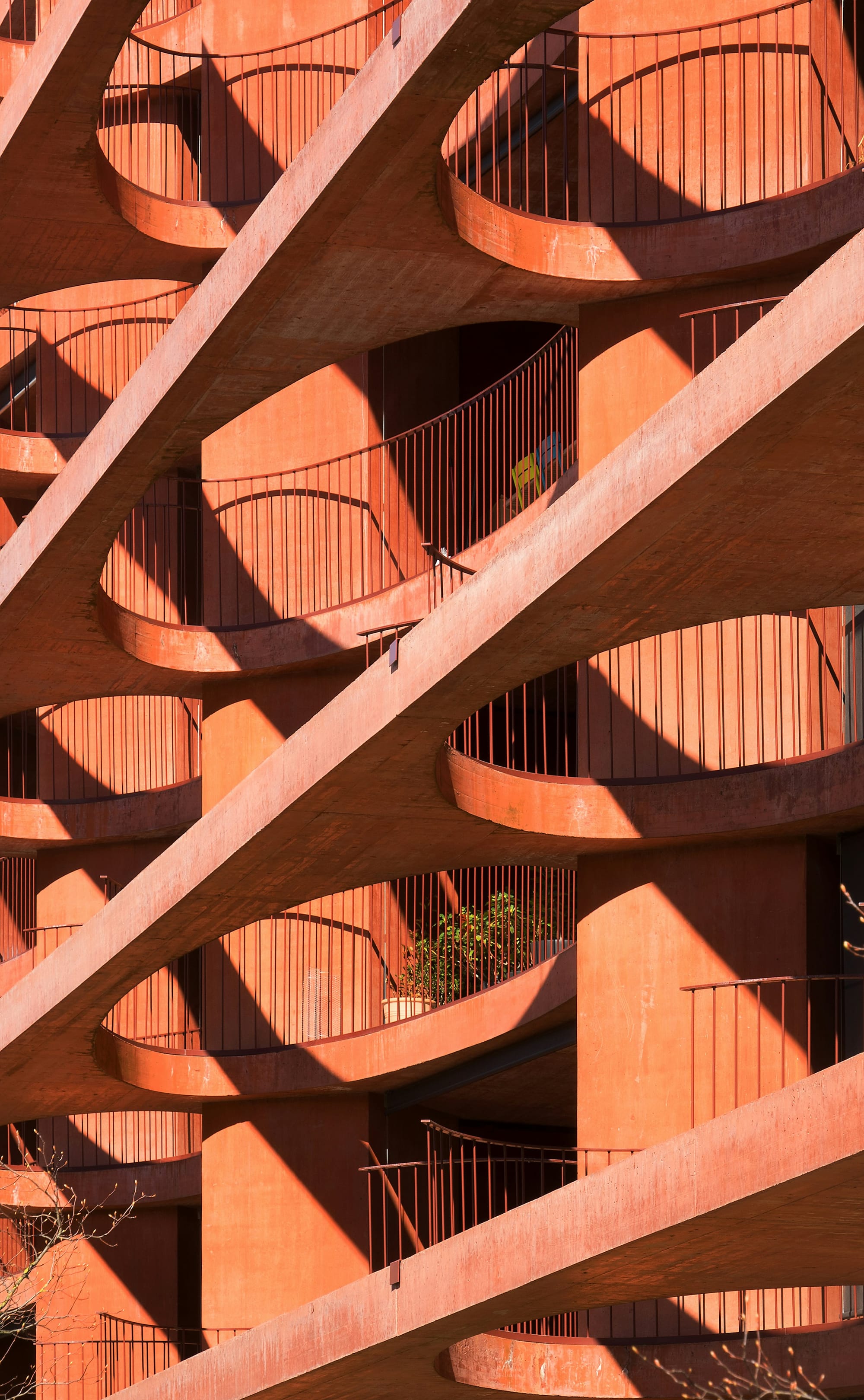 Lunarc Reflections: A Masterpiece of Light, Water, and Geometry