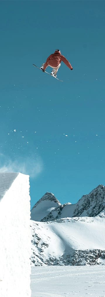 Frozen Air: The Art of Snowboarding Above the Edge